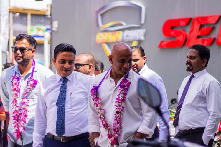 Senaro launches Sri Lanka’s first motorcycle premier center and all-new RR250