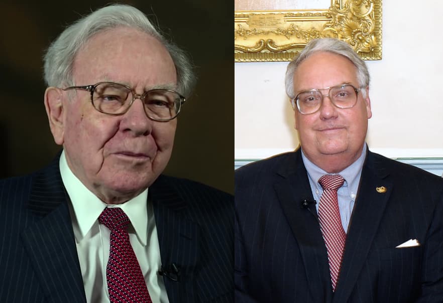 Warren Buffett steps down as Berkshire chairman, replaced by his son Howard